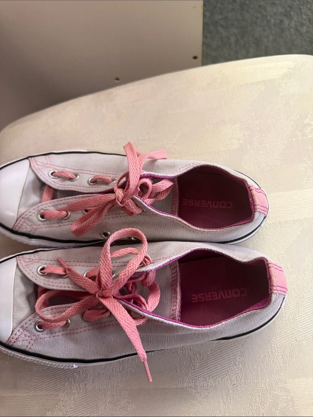 Converse Juniors Low-Top Canvas Sneakers in Pink and Grey